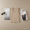 A simple and comfortable sleeveless halter top for women wearing dopamine on the outside and a simple and comfortable one on the inside 100022913 details Picture